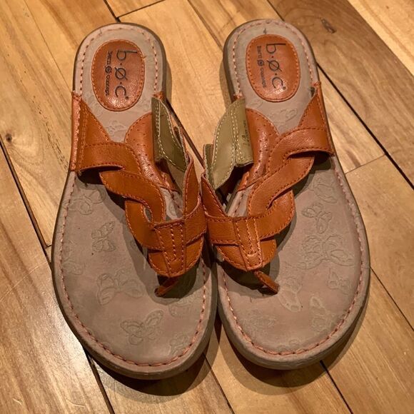 b. o. c. Orange braided strap thong sandals. Butterfly imprint insole. Size 7. - Picture 1 of 5